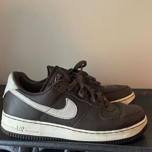 Nike Men's Dark Brown and Cream Sneakers
